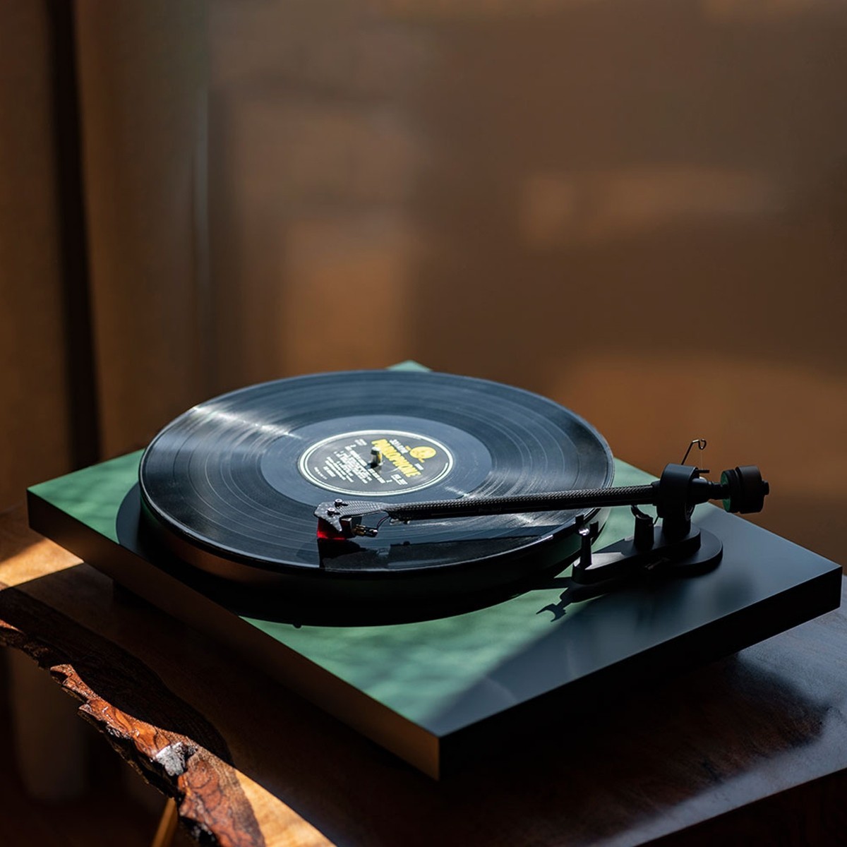 Pro-Ject Debut Carbon EVO 2MRED Pikap GREEN - Project - Ürün Görseli 3